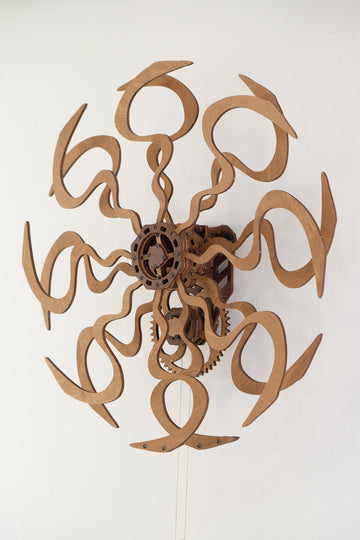 Kinetische Wandkunst-Skulptur im geometrischen Design