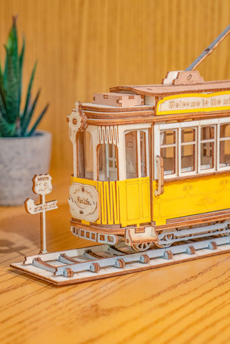 Robotime – Straßenbahn | 3D Holzpuzzle