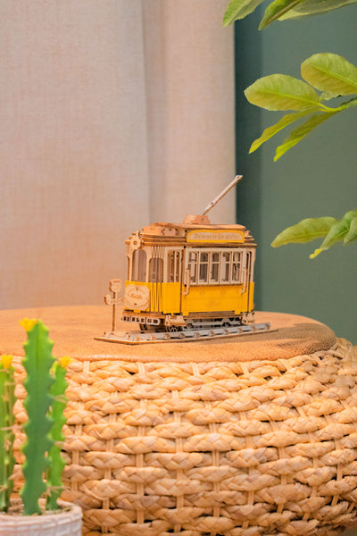 Robotime – Straßenbahn | 3D Holzpuzzle