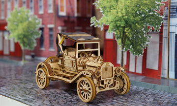 Retro-Auto UGR-T Vintage-Modellwagen