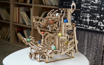 MURMEL-KETTENBAHN Mechanische Murmelstrecke