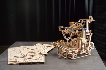 MURMEL-KETTENBAHN Mechanische Murmelstrecke