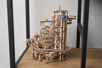 Murmelbahn mit Spiralaufzug Kugelbahn