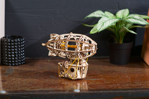 Ugears – Steampunk-Luftschiff Zeppelin | 3D Holzpuzzle