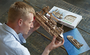 FORSCHUNGSSCHIFF Expeditionskreuzer