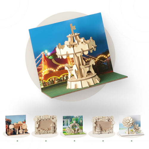 Postkarte “Happy carousel” - Lama Welt