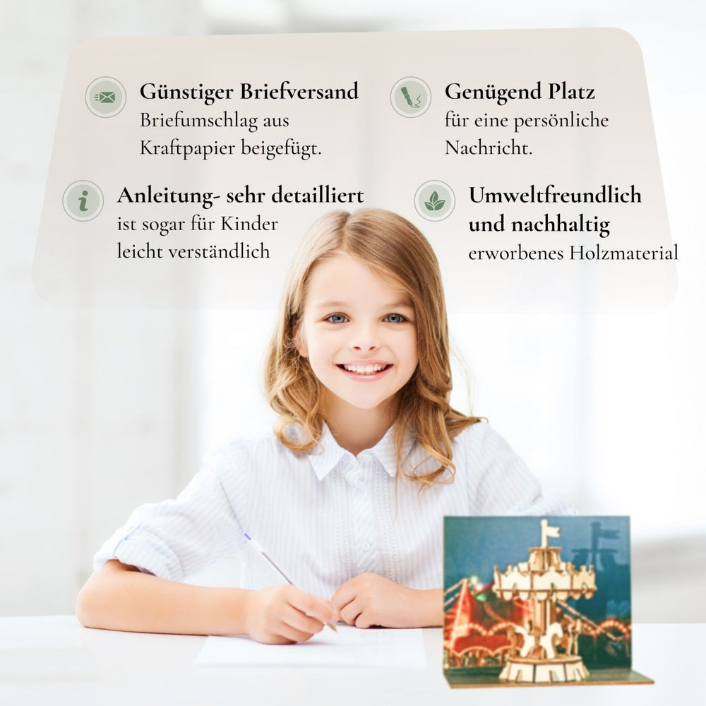 Postkarte “Happy carousel” - Lama Welt