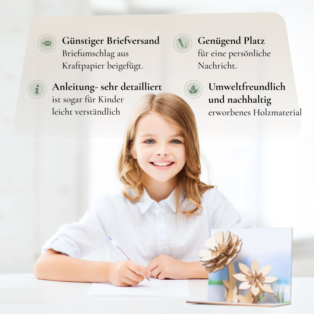 Postkarte “Lovely flower” - Lama Welt