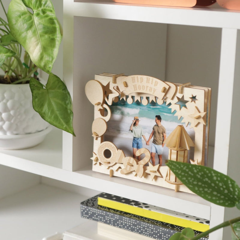 Postkarte “Party popper” - Lama Welt