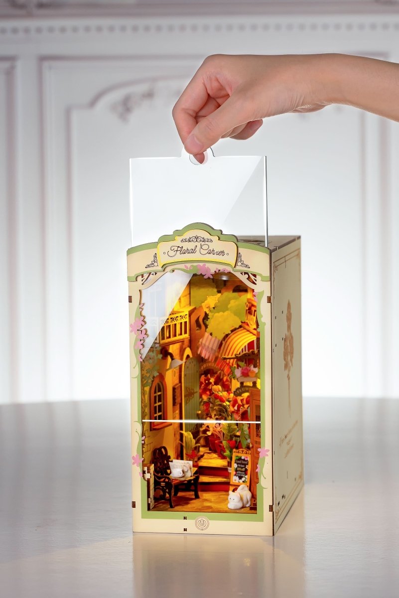 Robotime l Blumenecke | Book Nook - Lama Welt