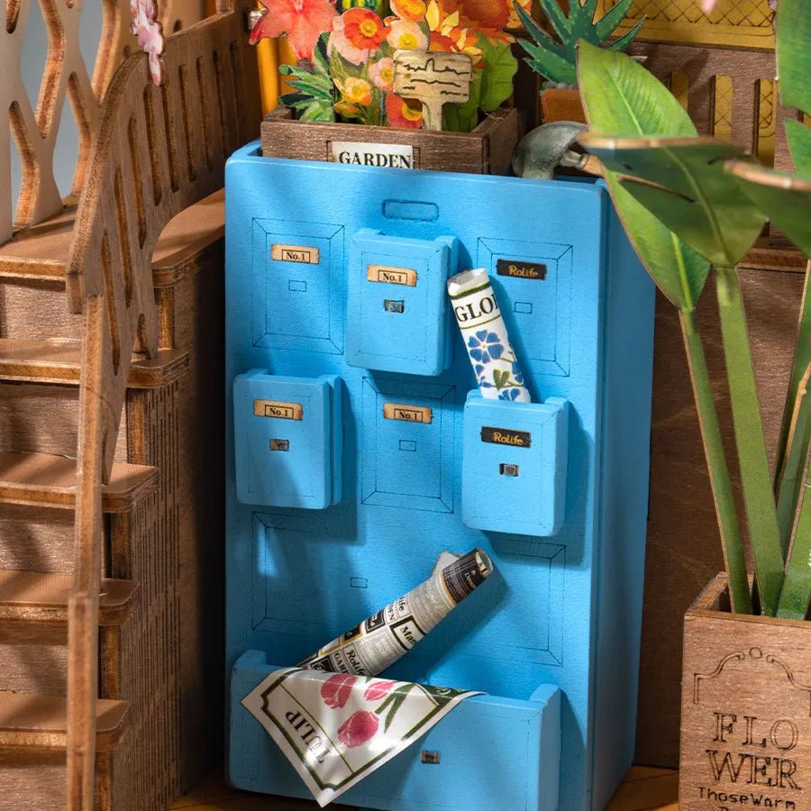 Robotime l Gartenhaus | Book Nook - Lama Welt