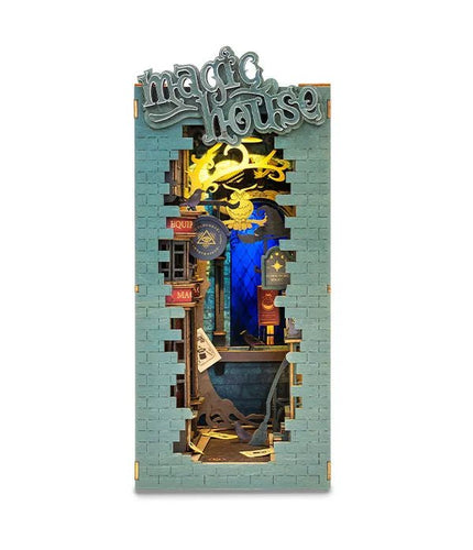 Robotime l Magisches Haus | Book Nook - Lama Welt