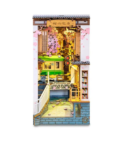 Robotime l Sakura Densya | Book Nook - Lama Welt