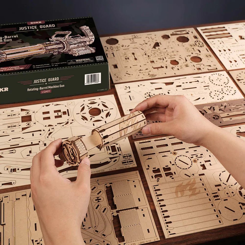 Robotime | Mechanisches Holzmaschinengewehr „Rotating Barrel Machine Gun“ | 3D Holzpuzzle - Lama Welt