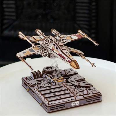 Ugears | Sternjäger „Star Wars X-Wing Starfighter™ von Luke Skywalker“ | 3D Holzpuzzle