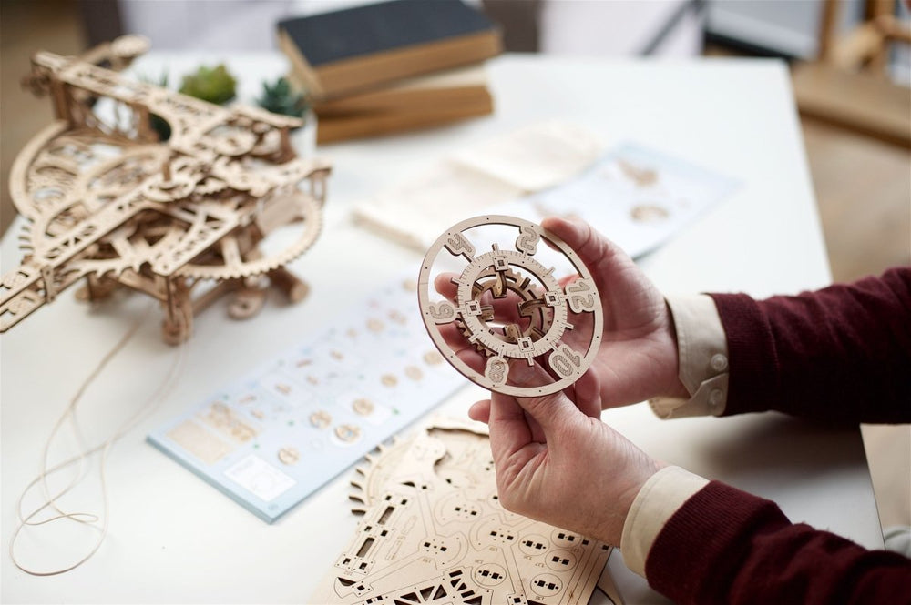 Ugears – Aero Uhr "Wanduhr Mit Pendel" Pendeluhr | 3D Holzpuzzle - Lama Welt