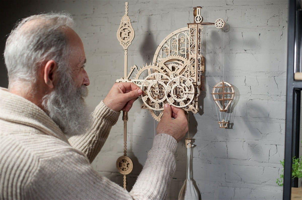 Ugears – Aero Uhr "Wanduhr Mit Pendel" Pendeluhr | 3D Holzpuzzle - Lama Welt
