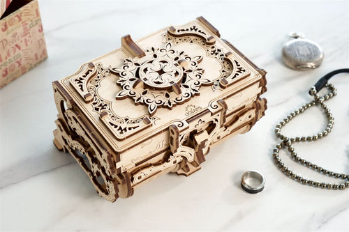 Ugears – Antike Schatzkiste Schatulle | 3D Holzpuzzle - Lama Welt