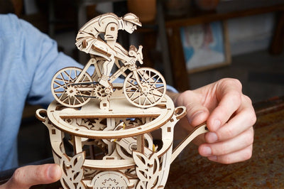 Ugears – Automaton “Fahrradfahrer” Radfahrermodell | 3D Holzpuzzle - Lama Welt