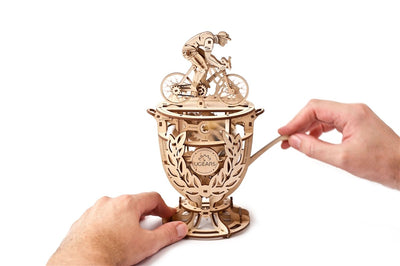 Ugears – Automaton “Fahrradfahrer” Radfahrermodell | 3D Holzpuzzle - Lama Welt