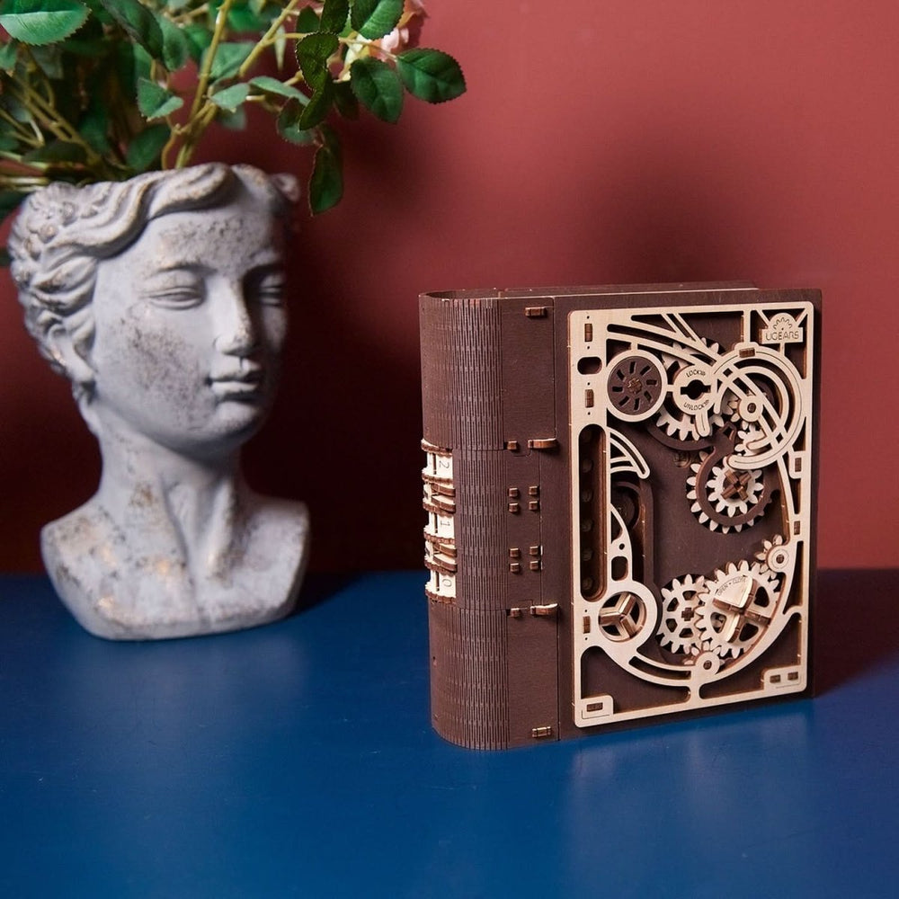 Ugears – Buch Der Geheimnisse Zauberbuch | 3D Holzpuzzle - Lama Welt