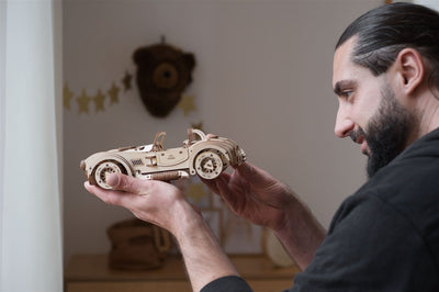 Ugears – Cobra Drift Rennwagen Sportcabrio | 3D Holzpuzzle - Lama Welt
