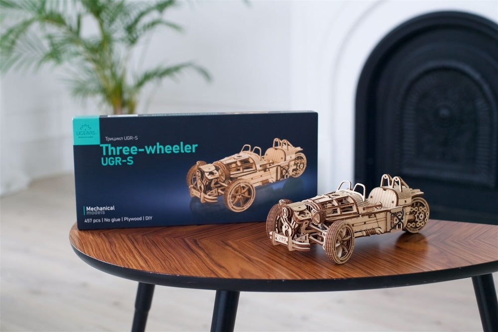 Ugears – Dreiradfahrzeug Ugr - S Sportroadster | 3D Holzpuzzle - Lama Welt