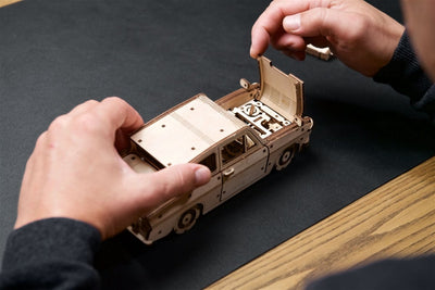 Ugears – Fliegender Ford Anglia™ | Harry Potter Flugauto | 3D Holzpuzzle - Lama Welt