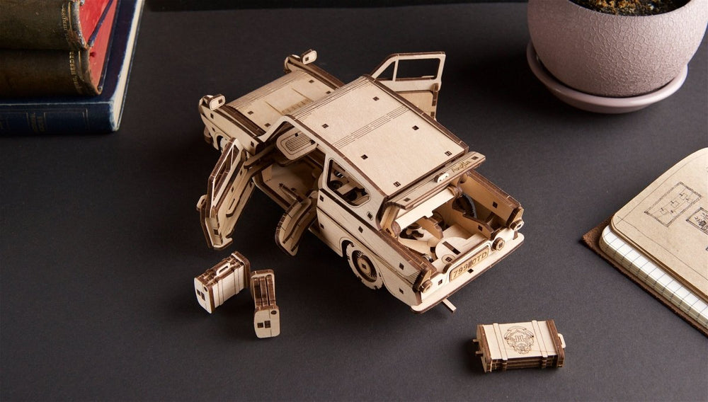 Ugears – Fliegender Ford Anglia™ | Harry Potter Flugauto | 3D Holzpuzzle - Lama Welt