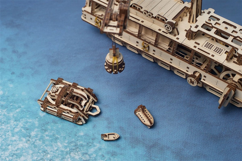 Ugears – Forschungsschiff Expeditionskreuzer | 3D Holzpuzzle - Lama Welt