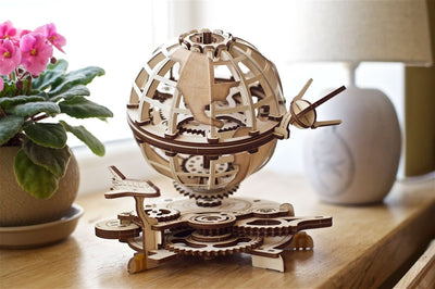 Ugears – Globus Mechanische Weltkugel | 3D Holzpuzzle - Lama Welt