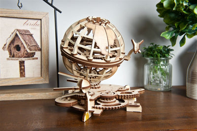 Ugears – Globus Mechanische Weltkugel | 3D Holzpuzzle - Lama Welt