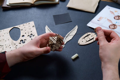 Ugears – Goldener Schnatz™ Fliegende Quidditch™ - Kugel | 3D Holzpuzzle - Lama Welt