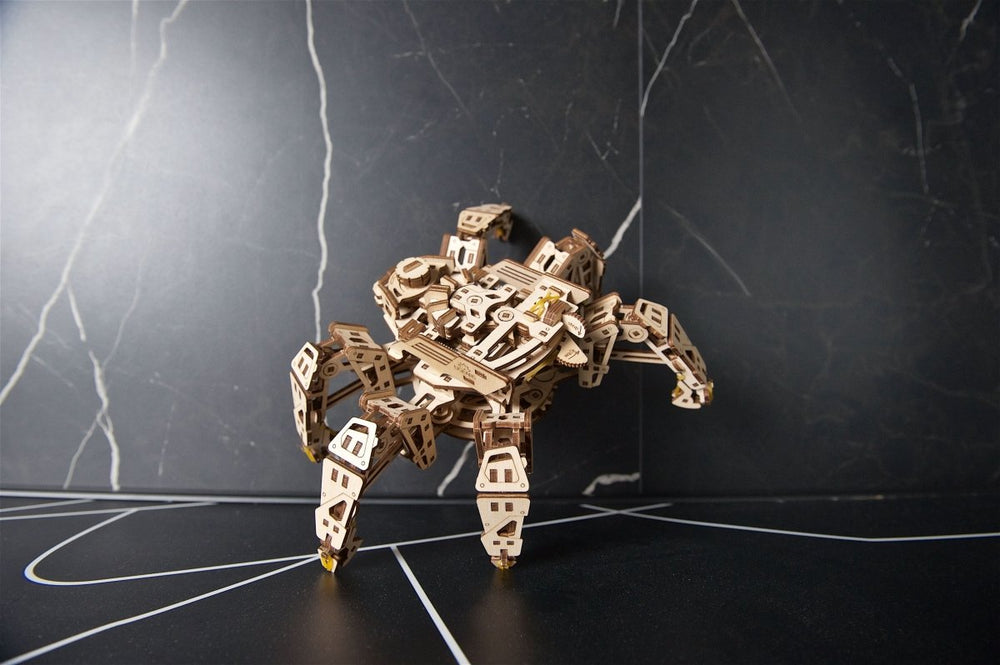 Ugears – Hexapod - Explorer Laufroboter | 3D Holzpuzzle - Lama Welt