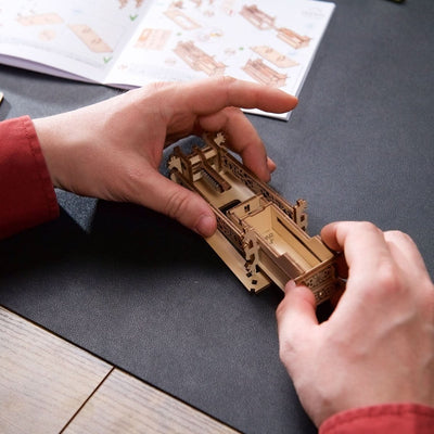 Ugears – Holzdrache Diy - Drachenfigur | 3D Holzpuzzle - Lama Welt