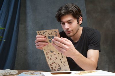 Ugears – Hurdy - Gurdy / Drehleier Leierinstrument | 3D Holzpuzzle - Lama Welt