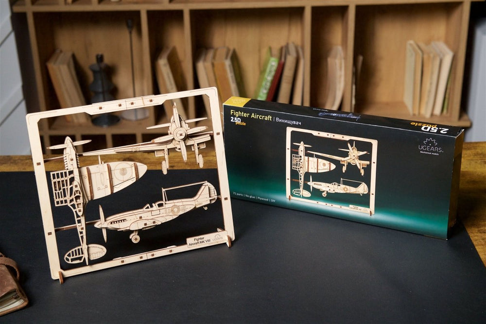 Ugears – Kampfflieger 2,5D Puzzle Jagdflugzeug | 3D Holzpuzzle - Lama Welt