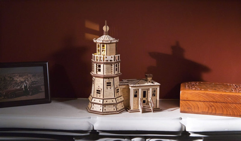 Ugears – Leuchtturm Von Split Rock Mit Funktionaler Lampe | 3D Holzpuzzle - Lama Welt