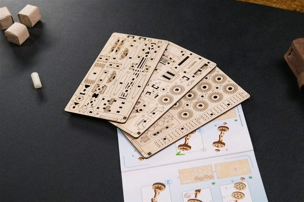 Ugears – Militärtruck Gefechtsfahrzeug | 3D Holzpuzzle - Lama Welt