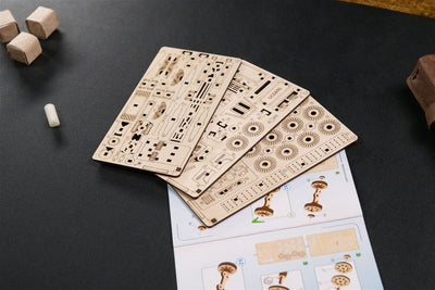 Ugears – Militärtruck Gefechtsfahrzeug | 3D Holzpuzzle - Lama Welt