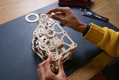 Ugears – Motoren - Uhr Zahnraduhr | 3D Holzpuzzle - Lama Welt