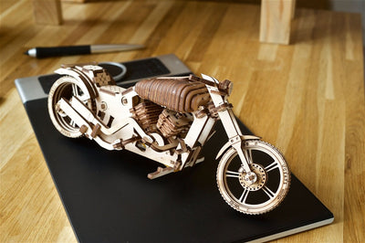Ugears – Motorrad Vm - 02 Bike | 3D Holzpuzzle - Lama Welt