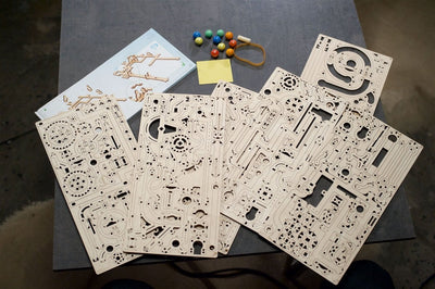 Ugears – Murmel - Kettenbahn Mechanische Murmelstrecke | 3D Holzpuzzle - Lama Welt