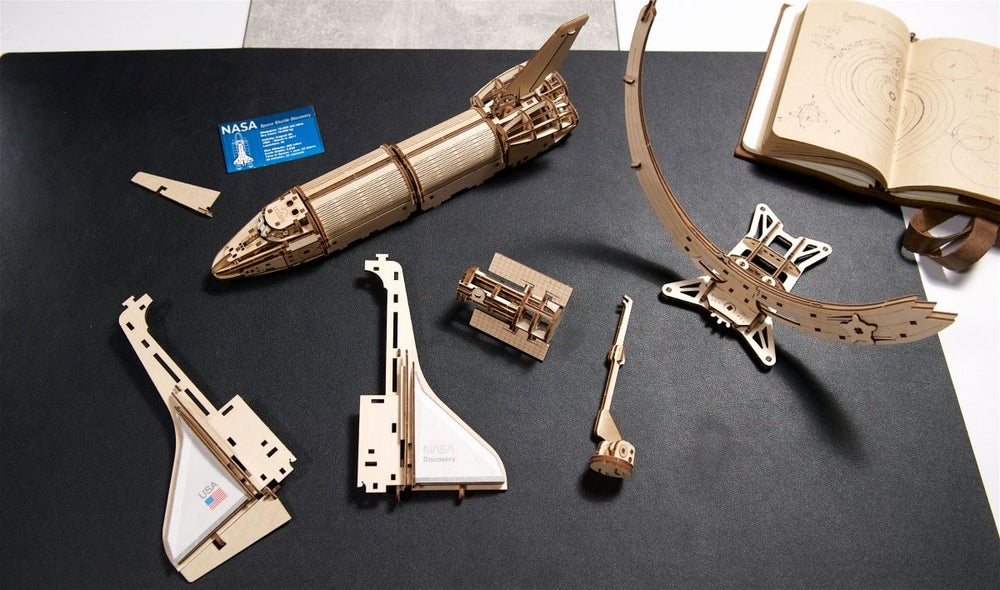 Ugears – Nasa - Raumfähre Discovery Shuttle | 3D Holzpuzzle - Lama Welt
