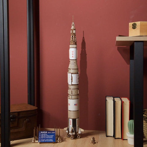 Ugears – Nasa Saturn V Raumfahrtrakete | 3D Holzpuzzle - Lama Welt