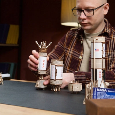 Ugears – Nasa Saturn V Raumfahrtrakete | 3D Holzpuzzle - Lama Welt