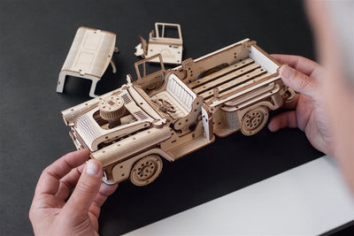 Ugears – Pick - Up Lumberjack Modell - Truck | 3D Holzpuzzle - Lama Welt