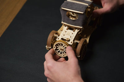 Ugears – Retro - Auto Ugr - T Vintage - Modellwagen | 3D Holzpuzzle - Lama Welt