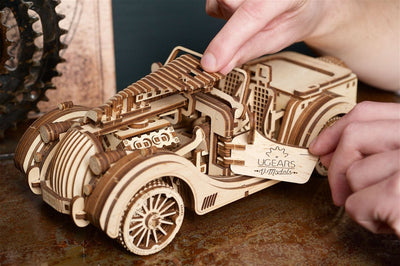 Ugears – Roadster Sportcabrio Vm - 01 Rennwagen | 3D Holzpuzzle - Lama Welt