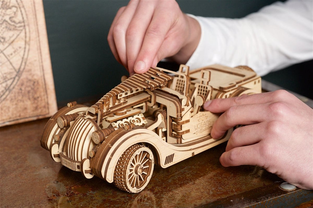 Ugears – Roadster Sportcabrio Vm - 01 Rennwagen | 3D Holzpuzzle - Lama Welt